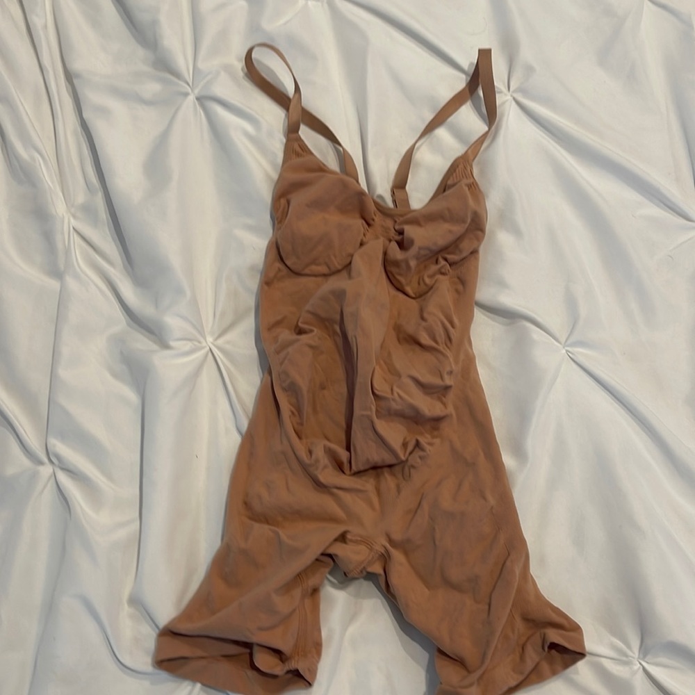 Skims MATERNITY shapewear